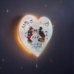 Ξύλινο Φωτιστικό καρδιά - Mickey & Minnie